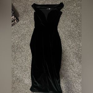Boohoo black velvet dress